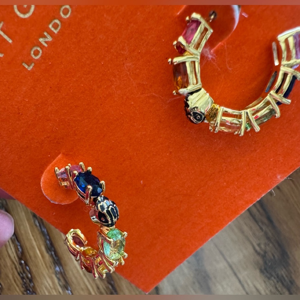 Kurt Geiger Eagle Head Multi Crystal Hoop Earrings - Picture 5 of 5